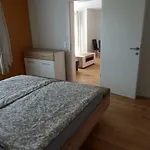 Spacious, Modern 1-Bdrm Apt Near Vic & Austria Ctr